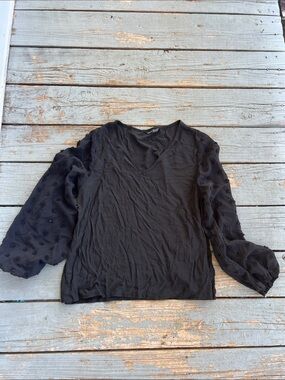 XL SHEIN Black V-Neck Blouse with Textured Puff Sleeves